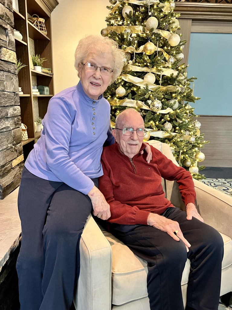 Embracing the Holiday Season: The Best Seasonal Activities for Seniors in Assisted Living
